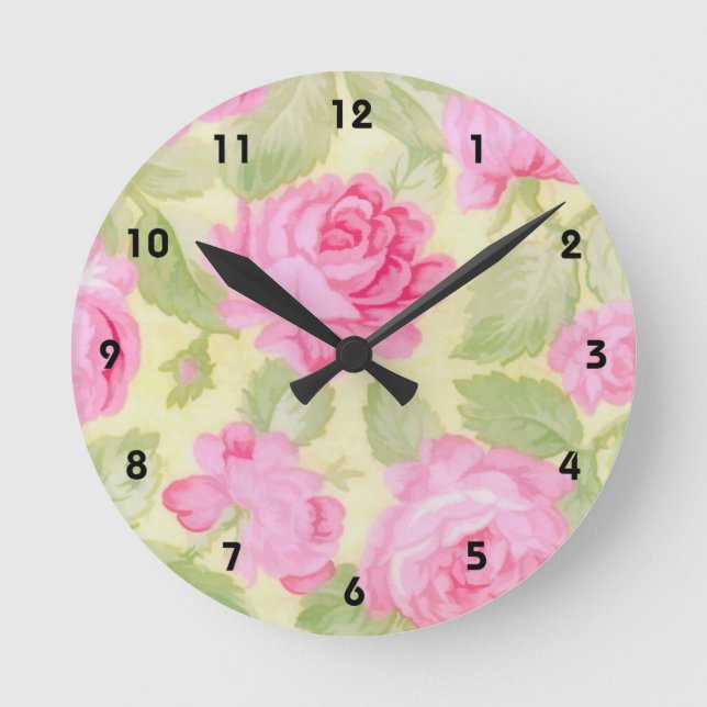 Rosa Beauties Wall Clock Rund Klocka (Framsida)