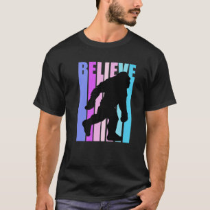 Rosa Bigfoot tror att Yeti Magic Mystical Legends T Shirt