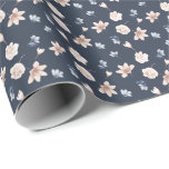Rosa - blå Blommigt Presentpapper<br><div class="desc">En vacker  rosa och marin blå blommigt som slår papper.</div>