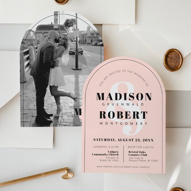 Rosa Black & White Ampersand Photo Arch Bröllop Inbjudningar (Beautiful modern black and White photo ampersand simple elegant blush pink arch wedding invitation)