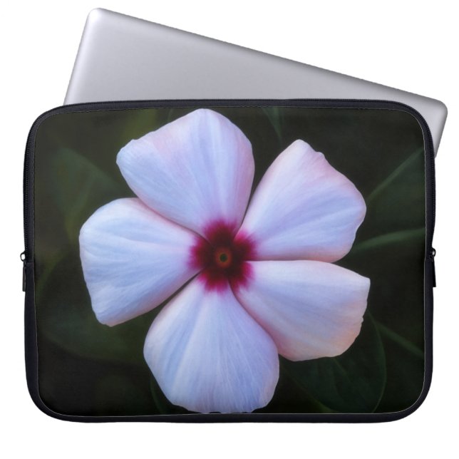 Rosa blomma mörk trädgård blommig laptopfodral laptop fodral (Framsidan)