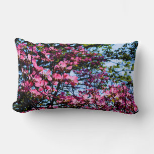 Rosa blommar Dogwood träd Lumbarkudde