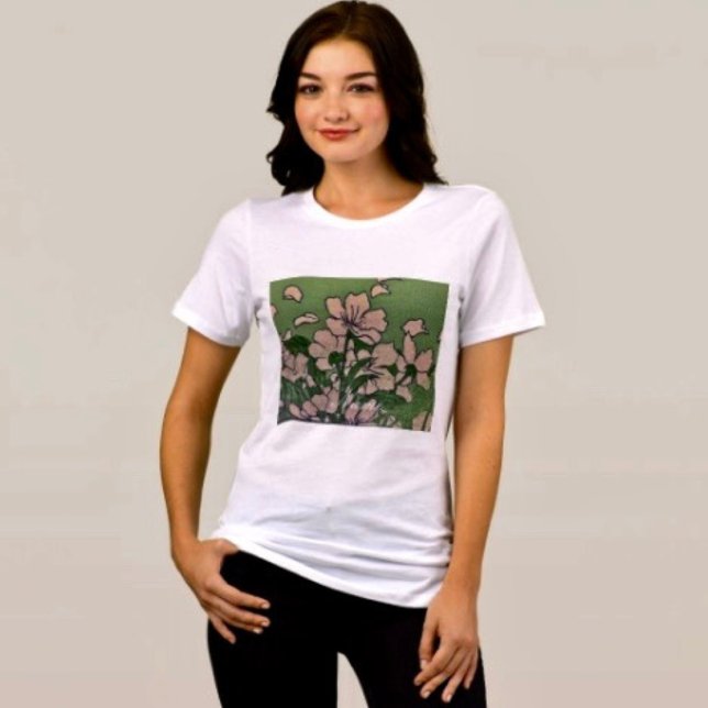 Rosa Blommar Grönt T Shirt (Skapare uppladdad)