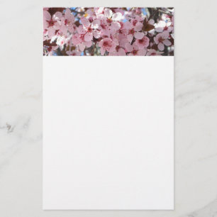 Rosa Blommar vid Träd vid Blommar av prydnadsdjur Brevpapper