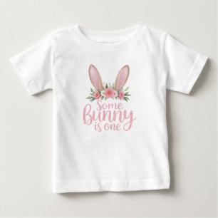 Rosa blommig kanin T-shirt för flickans första föd