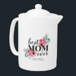 Rosa Blommigt Bästa Mamma någonsin-Tekanna för Per<br><div class="desc">Personlig i monogrammet "Bästa Mamma någonsin" tekanna med minimalistisk typografi och rosa av vattenfärgblommor i elegant. Anpassa med mamma initial,  namn och barns namn. Underbar för Mors dag-gåva eller födelsedagspresent till Mamma.</div>