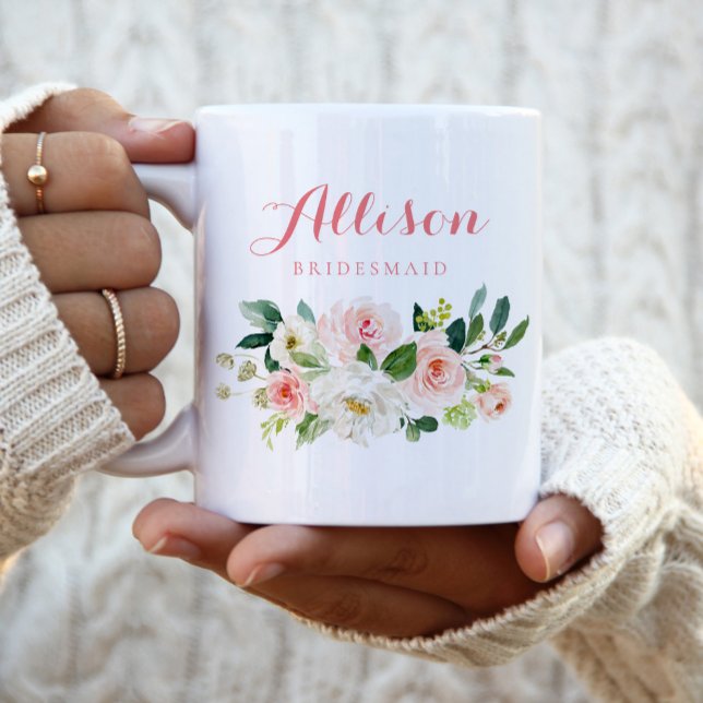 Rosa blommigt Bridesmaid Personlig Två-Tonad Mugg (Skapare uppladdad)
