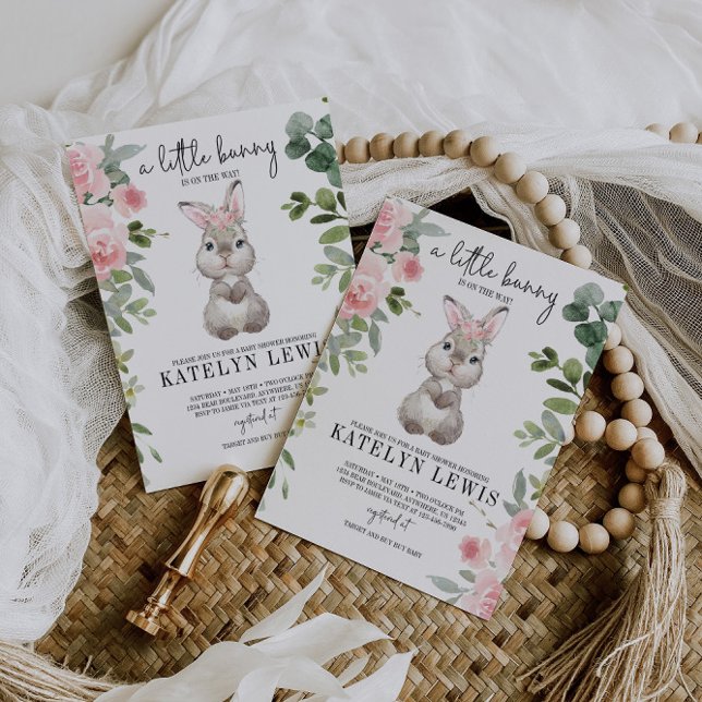 Rosa Blommigt Bunny Baby Shower Greenery Inbjudningar (Skapare uppladdad)