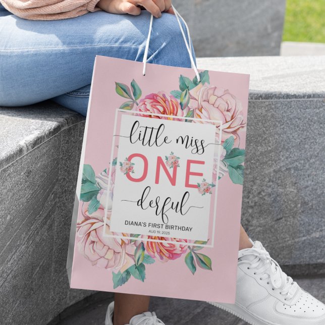 Rosa Blommigt Första födelsedag (Skapare uppladdad)