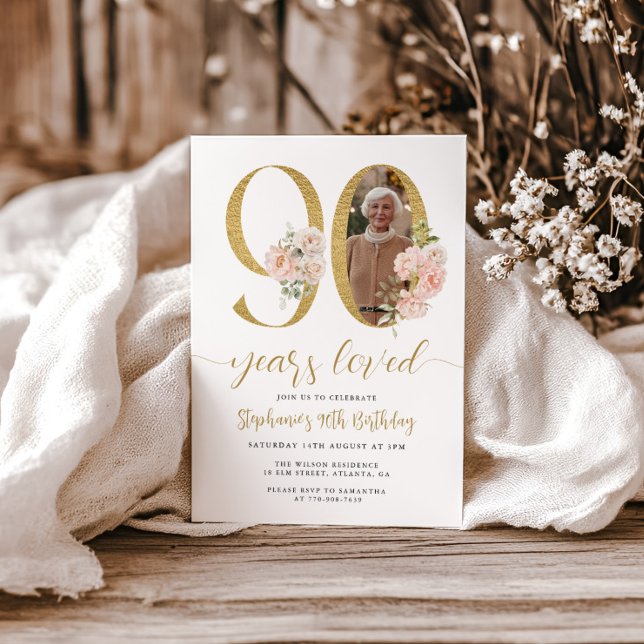  Rosa Blommigt Foto 90:e födelsedagsinbjudan Inbjudningar (Skapare uppladdad)