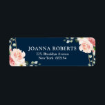 Rosa Blommigt Gavy Geometric Botanical Bröllop Returadress Etikett<br><div class="desc">Elegant rosa/persiko-blommigt botaniskt bröllop-returadressetikett med en bukett av mjuk pastellfärgad ro, ponnyer och väteväxter i skuggor av vår, persika och kräm med lush-rosa botaniskt grönt och eukalyptus löv med löv geometrisk guld ram. Hitta fler matchande utformningar och variationer från min "blissweddingpaperie"-butik. Och kontakta mig gärna för ytterligare anpassning eller matchning...</div>