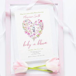 Rosa Blommigt Heart Baby i babyskor med blomma Inbjudningar