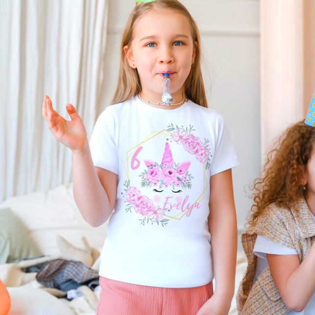 Rosa Blommigt Modern Unicorn Birthday T-Shirt (Skapare uppladdad)