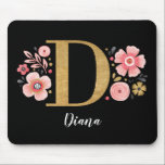 Rosa Blommigt Monogram Musmatta<br><div class="desc">Ett vackert,  femininin monogrammat rosa blommigt-musblock med rosa blommor och ett faux guld monogram brev D på svart bakgrund. Anpassa musknappen genom att lägga till ditt namn under monogrammet. Gör en roligt till en vän eller till en brud gåva. Designad av Blackberry Boulevard.</div>