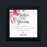 Rosa Blommigt Mor i Groom Tack-meddelandet Minnesask<br><div class="desc">Rosa Blommigt Mor i Groom Tack Message-presentboxen. Ett unikt sätt att säga tack till mor i din grupp. En Keepsaké-jude-presentlåda med rosa blommigts bakgrund med ett tack för personligen är perfektens gåva. Anpassa den genom att ändra namn i bruden. Om du vill ha fler anpassningar kan du kontakta mig på...</div>