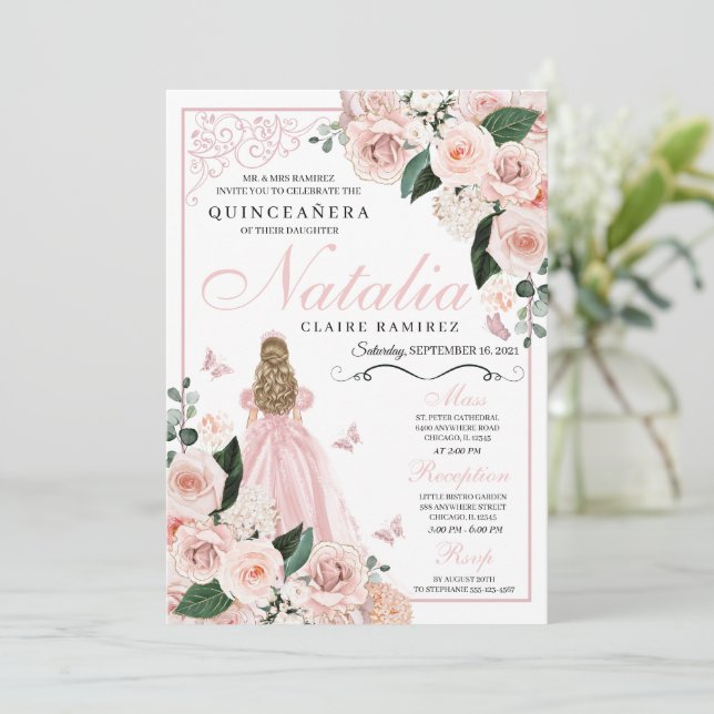  Rosa Blommigt Princess Quinceanera Inbjudningar (Stående Fram)