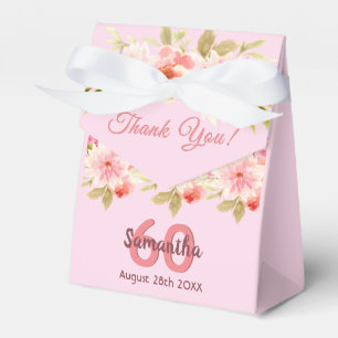 Rosa blommigt vid födelsedag, monogram tack presentaskar