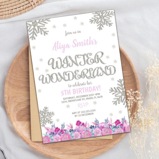Rosa Blommigt Winter Wonderland Birthday-inbjudan Inbjudningar (Pink Floral Winter Wonderland Birthday Invitations)