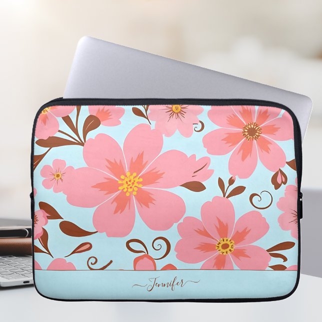Rosa Blommigtar- Pastel Vibes-Retro Flowers Laptop Fodral (Pink Floral Mood –Pastel Vibes-Laptop Sleeve-Personalize)