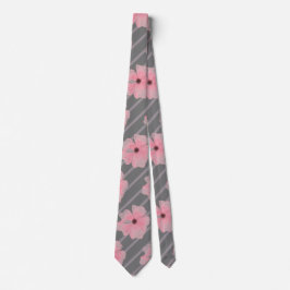 Rosa blommor och randig slips