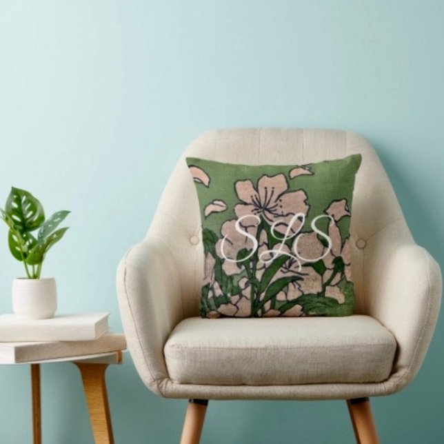Rosa Blomster Grön Kuddvar Kudde (Sophisticated monogramed throw pillow with an elegant floral design. 
)
