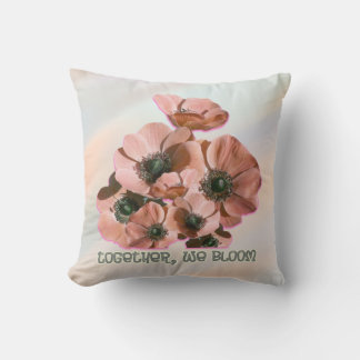 rosa blomsterkonst kudde
