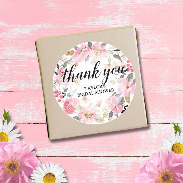 Rosa blomsterkrans tack runt klistermärke (Watercolor pink flowers bridal shower thank you round 3" stickers (small size available))