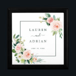Rosa Bloom Bröllop Träkeepisbox Minnesask<br><div class="desc">I den här bröllopen är träkickenväggen färgade blommor i  rosa,  vitt och grönt med ett fyrkantigt ram. Om du vill ha en mer avancerad anpassning av den här designen klickar du på länken Anpassa ytterligare.</div>