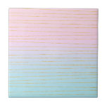 Rosa Blue Ombre med Guld Linjer Kakelplatta<br><div class="desc">Keramiskt plattor med coola abstrakt mönster. Pastellövertoning i rosa och blått färg med tunt guld rand. Guld rand/linjer är faux guld glitter.</div>