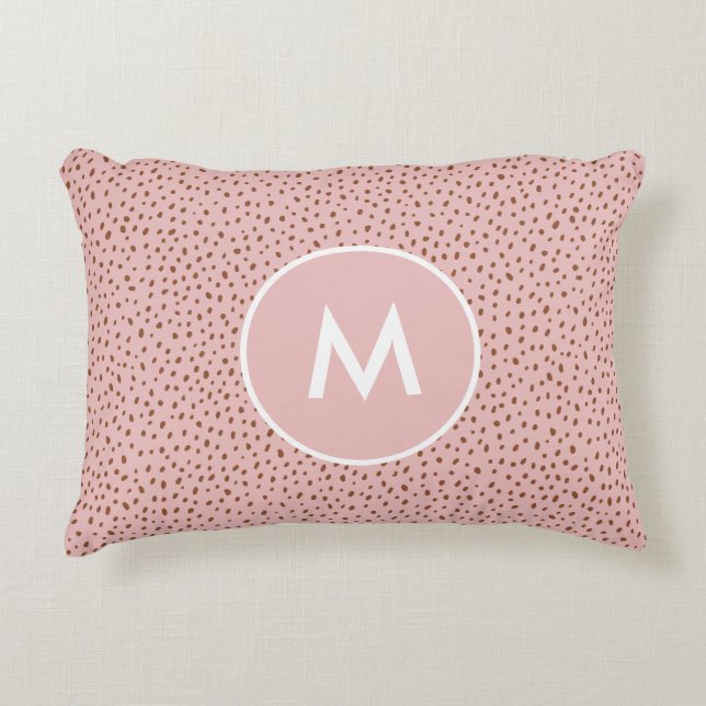 Rosa & Boho Terracotta Brown Dots Monogram Prydnadskudde (Framsidan)