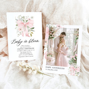 Rosa Bow Baby i Bloom Blommigt Girl Baby Shower Inbjudningar