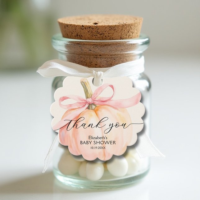 Rosa Bow Little Pumpkin Baby Shower Gåvor Etiketter (Pink ribbon on little pumpkin girl baby shower scalloped favor gift tags)