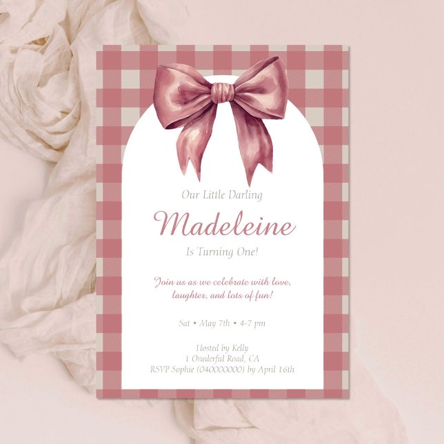Rosa Bow Vintage Gingham Girl First Birthday Inbjudningar (Skapare uppladdad)
