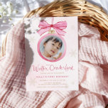 Rosa Bow Winter Onederland Första födelsedag Inbjudningar<br><div class="desc">Fira din lilla magiska milstolpe med vår fantastiska "Winter Onederland" Första födelsedagen Inbjudan! Den här fina inbjudan fångar glädjen och av ditt barns första år med en snygg vattenfärgsdesign som perfekt kombinerar elegans och charm. I centrum för denna inbjudan står en vacker rosa julprydnad med en vacker rosa. De prydliga...</div>
