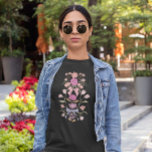 Rosa Bows and Flowers T Shirt<br><div class="desc">Boho och de rustiska kvinnornas t-shirt med hand plockade illustration av knärör och blommor i rosa och lila.</div>