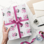 Rosa Brides sista plats Presentpapper<br><div class="desc">Kom igen! Det är dags att fira en sista gång innan den här cowgirl blir slagen! Det är brudens sista åktur innan hon slår sig ner, även känd som en bachelorette eller party. Utformningen har en cowgirl-tävla på hästen med tryckt text och stjärnor för westerna och tjock. Perfekt för en...</div>