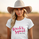 Rosa Brides Squad Personlig Brudens sida Tanker Tröja<br><div class="desc">Anpassningsbar brudens sida utlöser och tanker med "Torgrafik" i ett snyggt-penselskript. Anpassa den med bröllop-datum,  bröllop-hashtagg,  namn eller annan anpassningsbar. Perfektens gåva till brud,  brudgumm och bröllopsfest till bära för bakteriepartiet eller bröllopsdagen!</div>