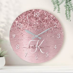 Rosa Brushed Metall Glitter Monogram Namn Rund Klocka