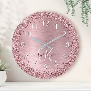 Rosa Brushed Metall Glitter Monogram Namn Rund Klocka