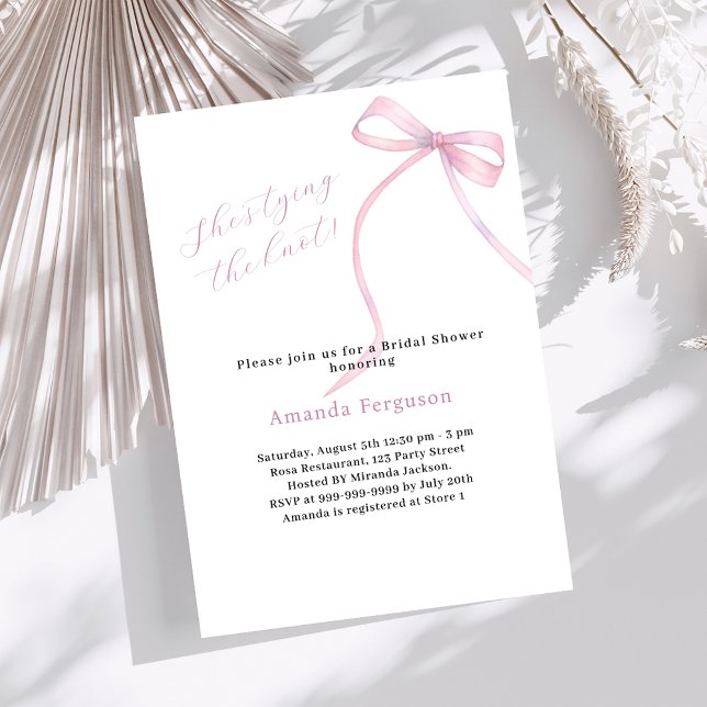 Rosa bugar Hon gifter sig Möhippa Inbjudningar (Skapare uppladdad)