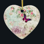Rosa Butterfly Vintage Shabby Collage Julgransprydnad Keramik<br><div class="desc">Ett ornament med en elegant rosa magenta-fjäril med lila accents. Bakgrunden är en bräcklig kollage av vintagar med rosa ros och annat dekorativt inslag. En charmig vibb.</div>