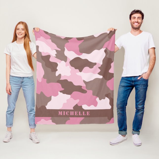 Rosa Camo Girly Camouflage Monogram Namn Fleecefilt (På plats)