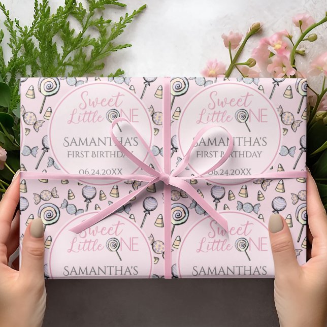 Rosa Candy Baby Shower Sweet Little One Presentpapper (Pink Baby Girl Wrapping Paper for 1st Birthday. Sweet Little One Hand-Drawn Candy & Lollipop Pattern)