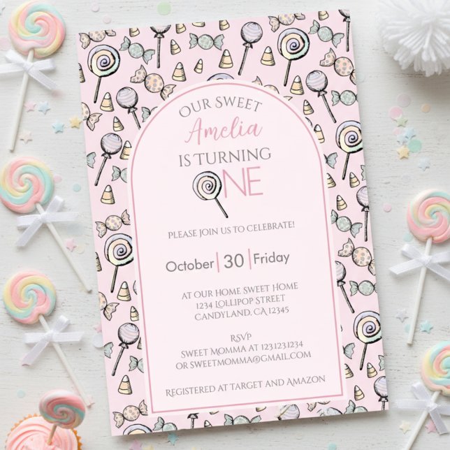 Rosa Candy First 1:a födelsedagsfoto Inbjudningar (Pink Sweet One Baby Girl Birthday Invitations. Lollipop & Candy Pattern for Cute Kids Birthday Party)