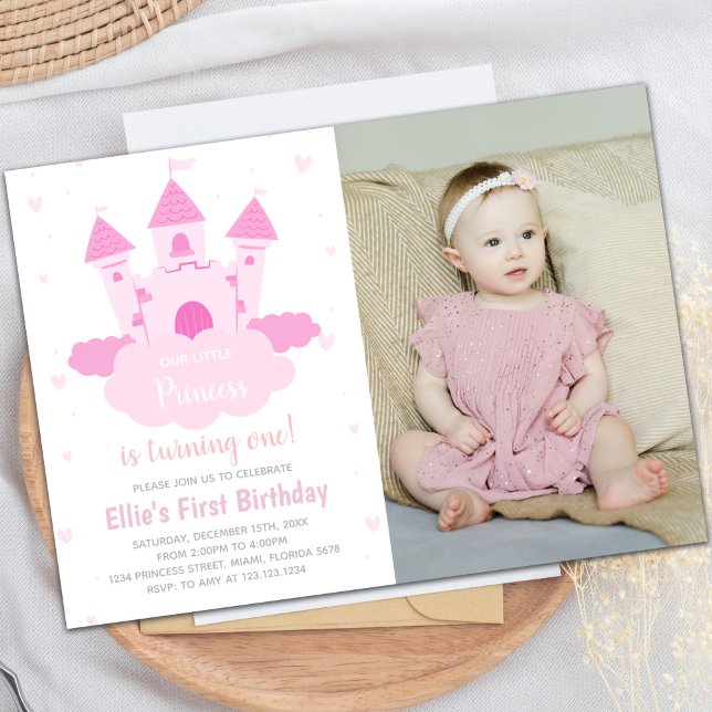 Rosa Castle under CloudPrincess Birthday-foto Inbjudningar (Pink Castle under CloudPrincess Birthday photo Invitation)