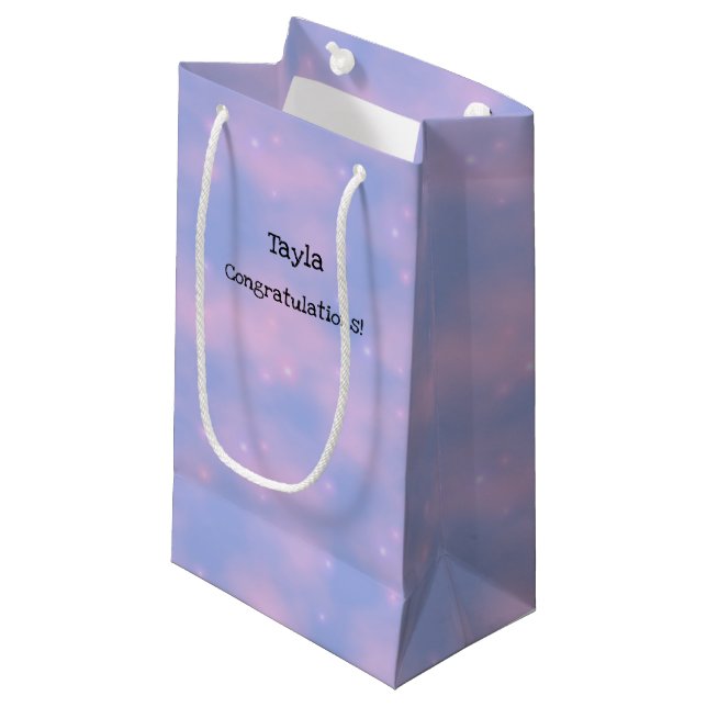 Rosa Clouds and Stars Personlig Gift Bag (Framsidan Vinklad)
