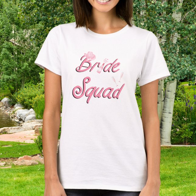 Rosa cowboyhatt med blommor Bride Squad  T Shirt (Skapare uppladdad)