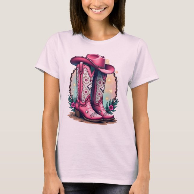 Rosa Cowgirl Boots & Hat Graphic Tee (Framsida)