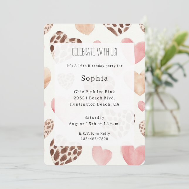 Rosa Cream Brown Leopard Hearts Birthday Inbjudningar (Stående Fram)