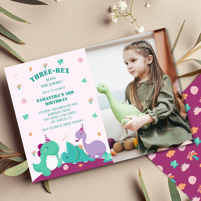 Rosa Cute 3-rex 3:e dinosauriefödelsedag Foto Inbjudningar (Skapare uppladdad)